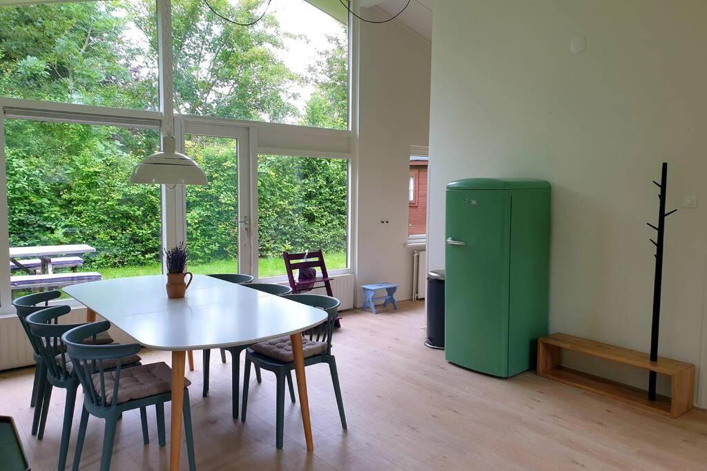Sfeervolle Gerenoveerde Bungalow * Ouwerkerk